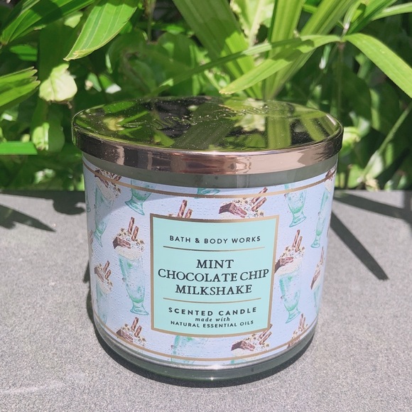 BBW Mint Chocolate chip Milkshake candle - Picture 2 of 10